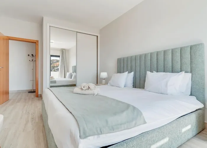 Vista Magnifica I By Madeira *